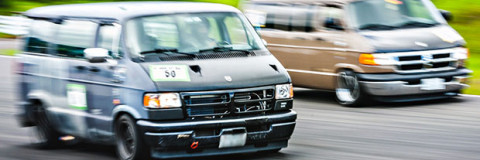 Carreras en Japón de furgonetas tuneadas