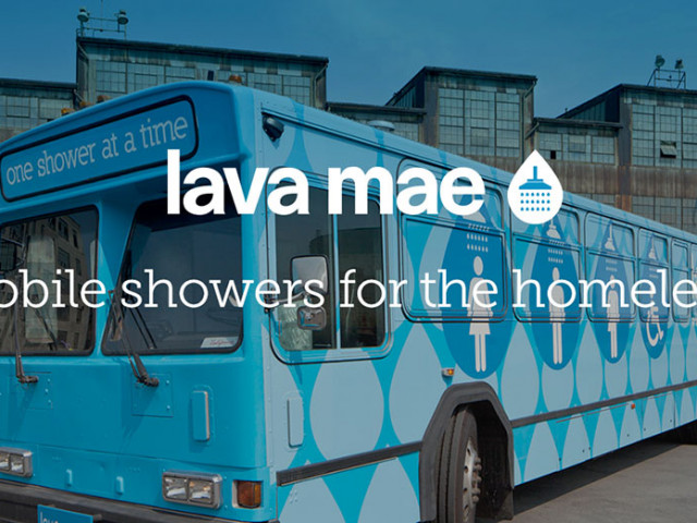Autobuses humanitarios con ducha y baño en San Francisco
